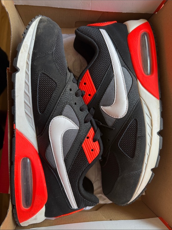 Nike Other - Nike Black/White/Red Men's Air Cushion Retro Running Sneakers